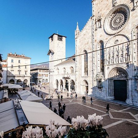 شقة كومو  في La Finestra Sul Duomo - The House Of Travelers المظهر الخارجي الصورة
