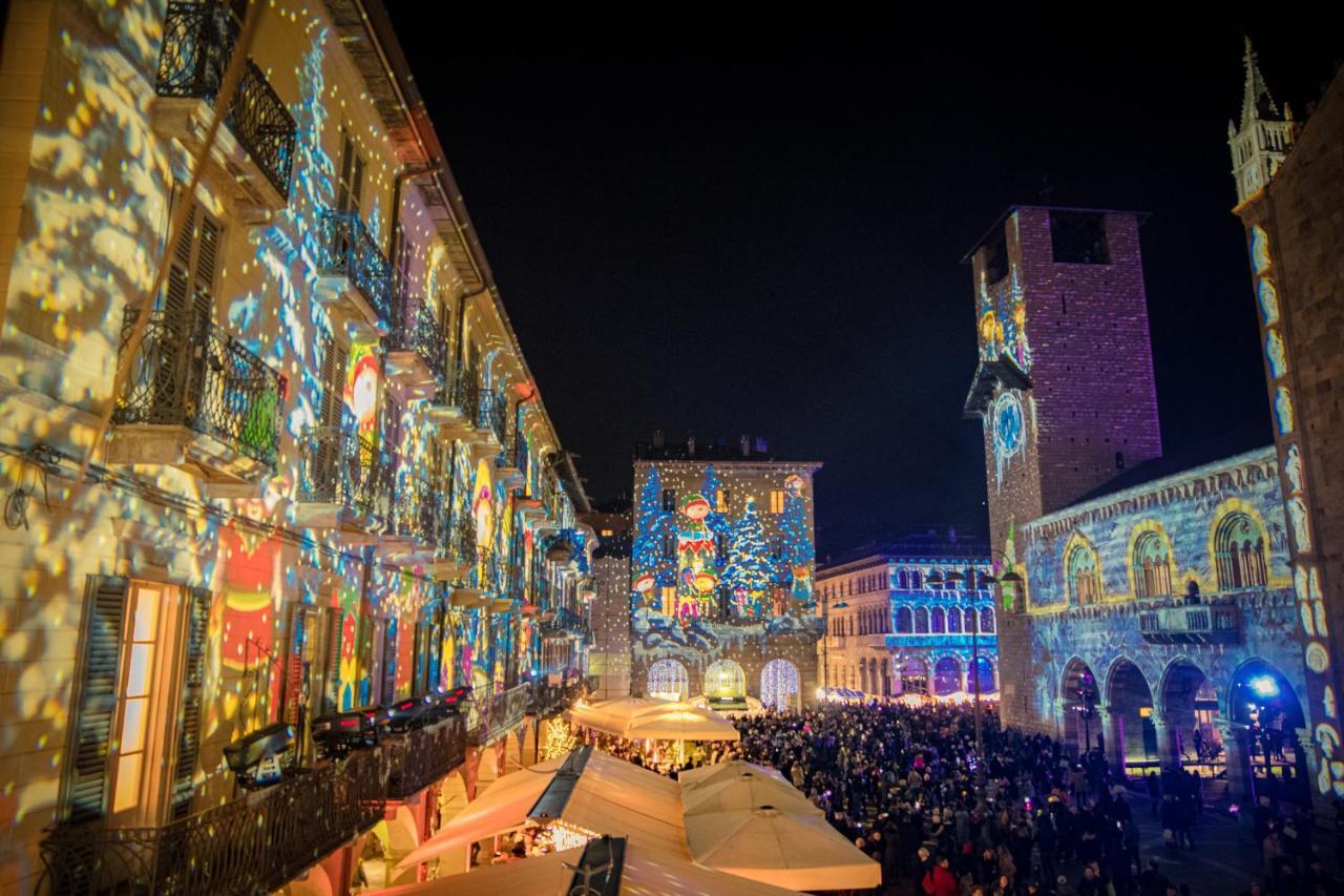 شقة كومو  في La Finestra Sul Duomo - The House Of Travelers المظهر الخارجي الصورة